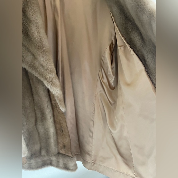 Vintage Womans Tissavel Fur Coat - France - Picture 7 of 8